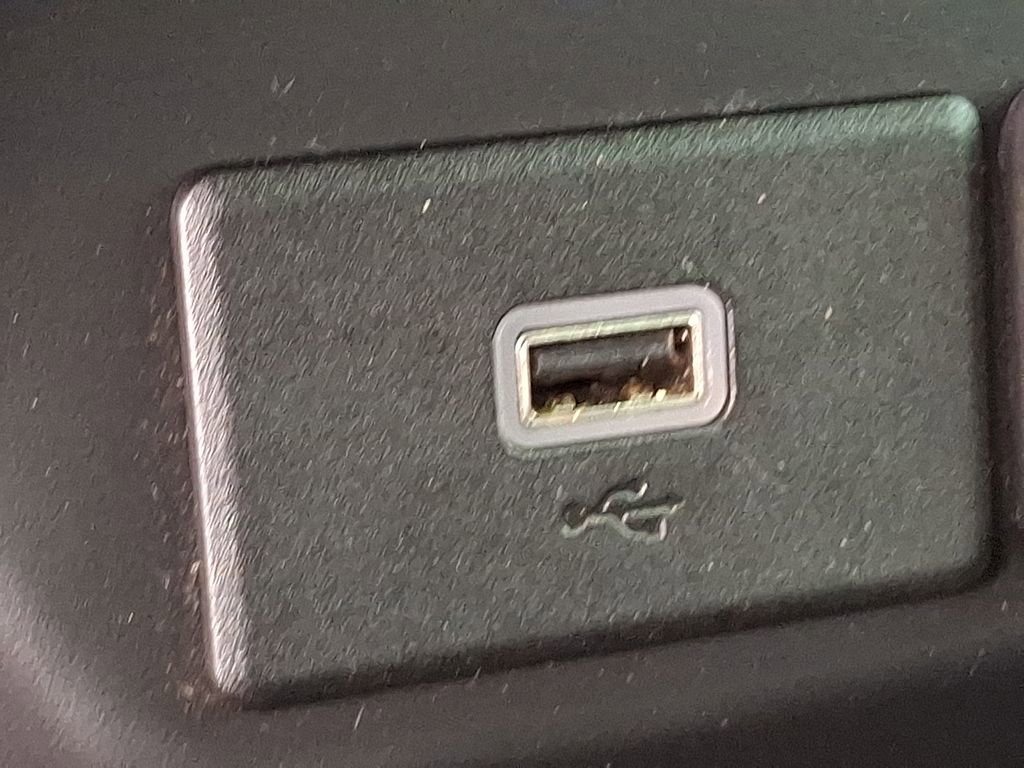 Used 2020 Chevrolet Silverado 1500 Custom w/ Custom Value Package image 25