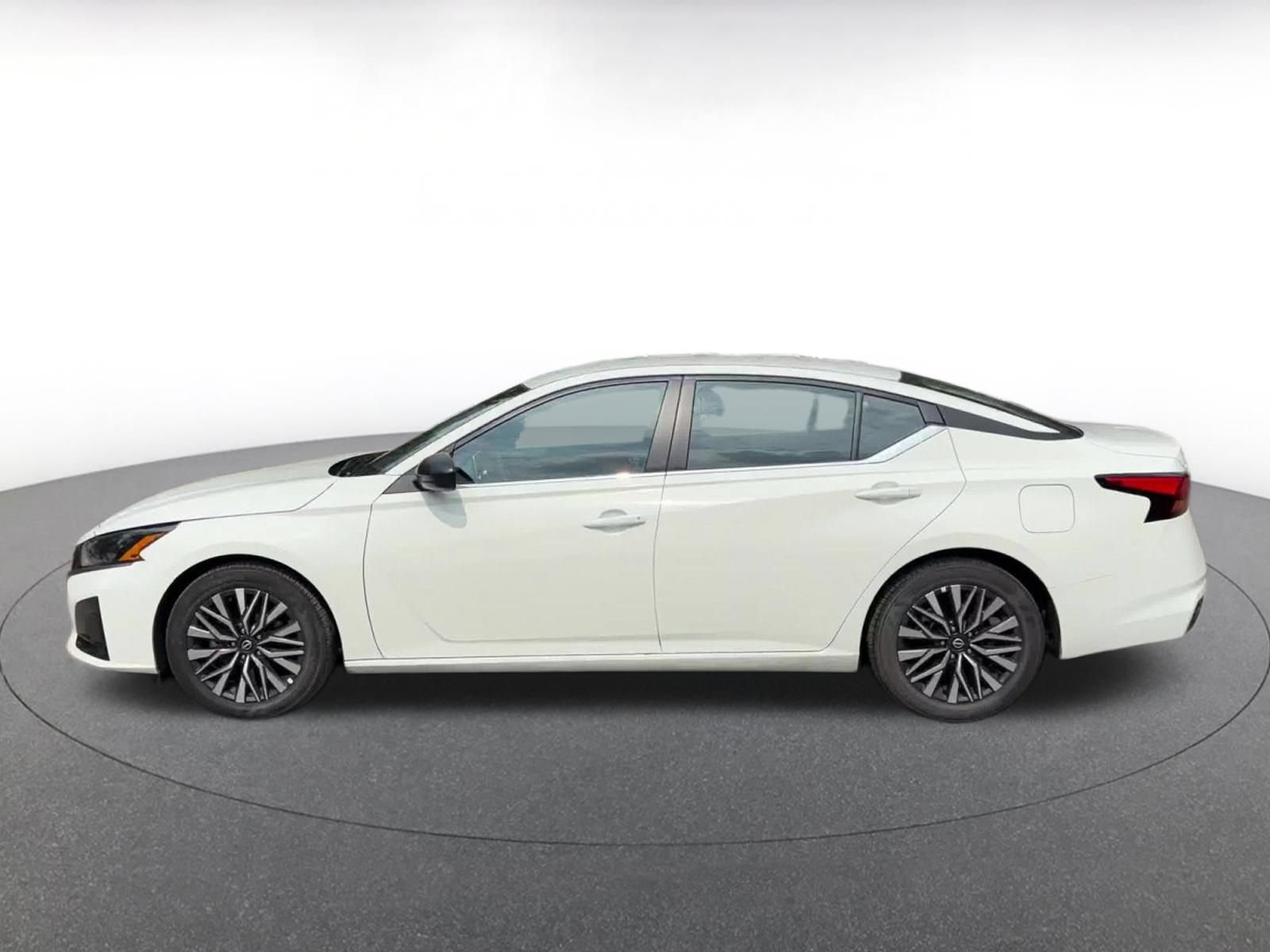 Used 2026 Nissan Altima 2.5 SV FWD image 8