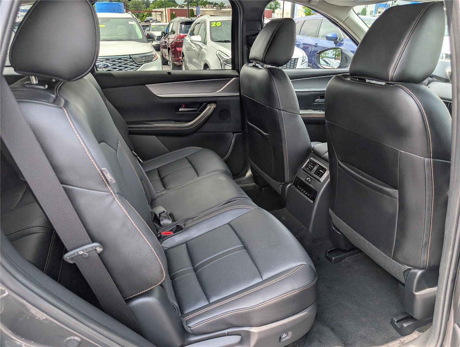 Used 2024 MAZDA CX-90 Plug-In Hybrid w/ Preferred AWD/4WD image 11