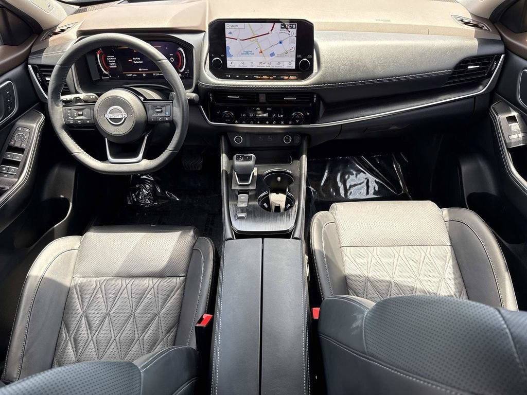 Certified 2023 Nissan Rogue Platinum w/ Platinum Premium Package FWD image 17