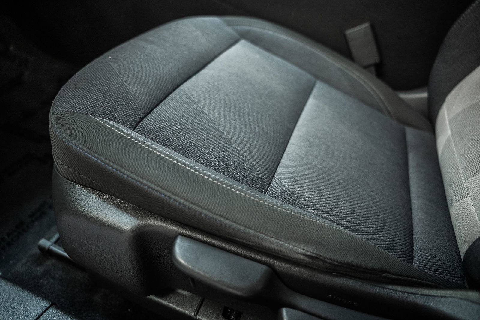 Used 2024 Chevrolet Trax LS w/ LS Convenience Package FWD image 29