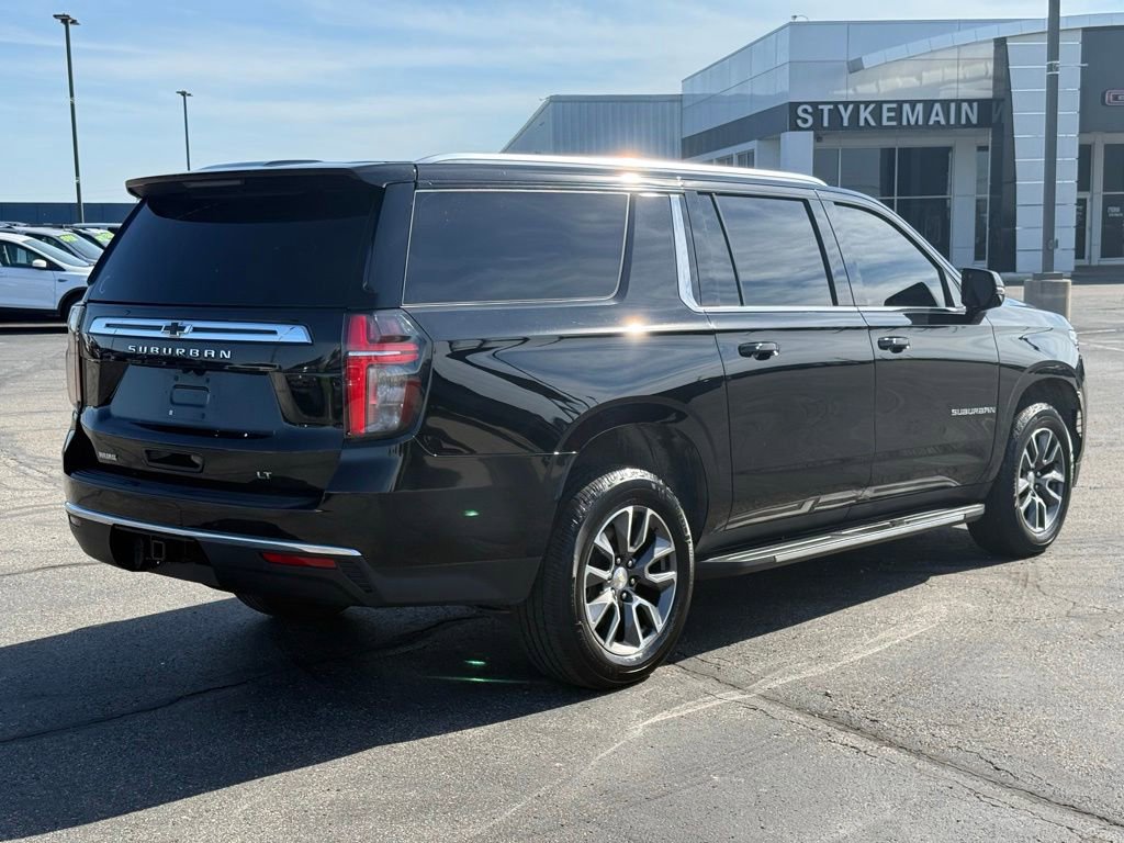 Used 2022 Chevrolet Suburban LT w/ Luxury Package AWD/4WD image 7