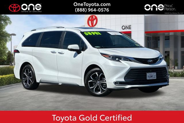 Certified 2025 Toyota Sienna Platinum