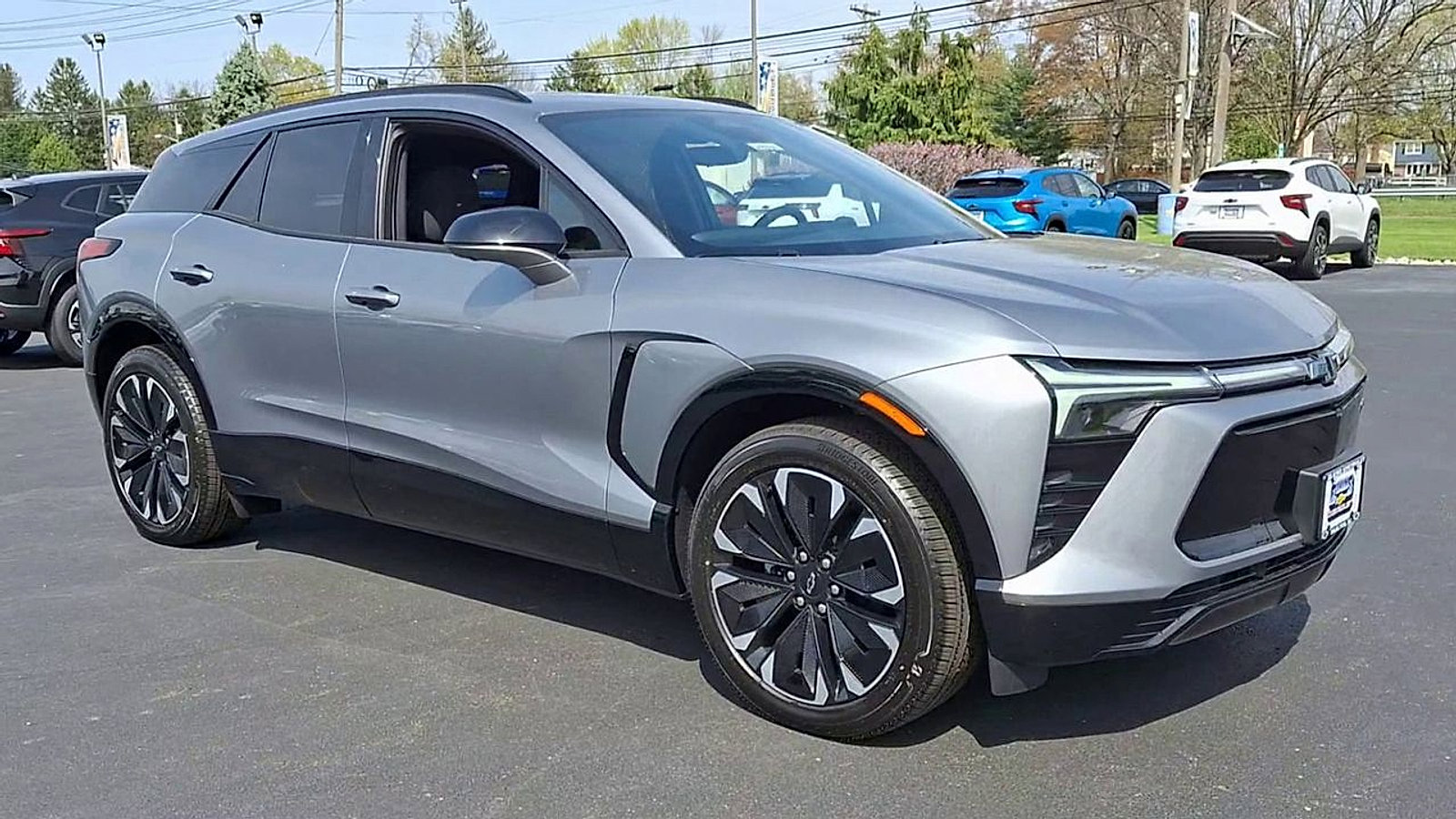 New 2025 Chevrolet Blazer EV RS image 2