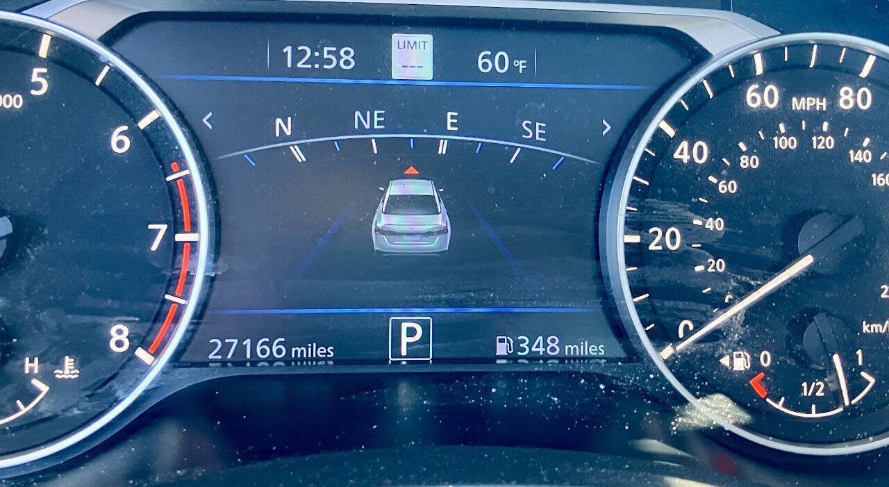 Used 2024 Nissan Altima 2.5 SV w/ SV Premium Package FWD image 5