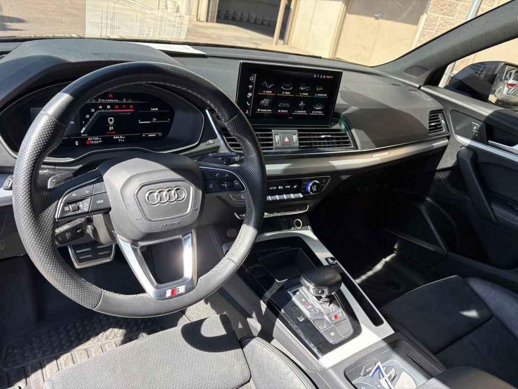 Used 2021 Audi SQ5 Prestige AWD/4WD image 17