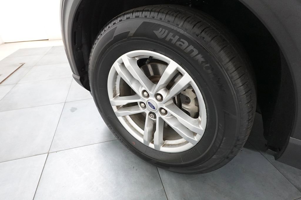 Certified 2020 Ford Explorer XLT w/ Equipment Group 202A image 29