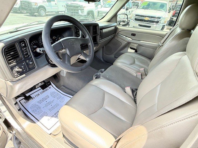 Used 2006 Chevrolet Suburban 2500 AWD/4WD image 9