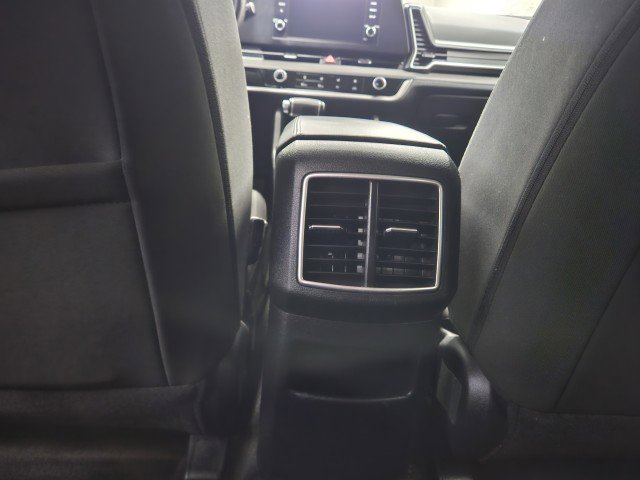 Used 2023 Kia Sportage LX image 21