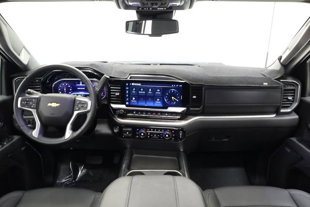 Used 2025 Chevrolet Silverado 3500 LTZ w/ LTZ Convenience Package image 14