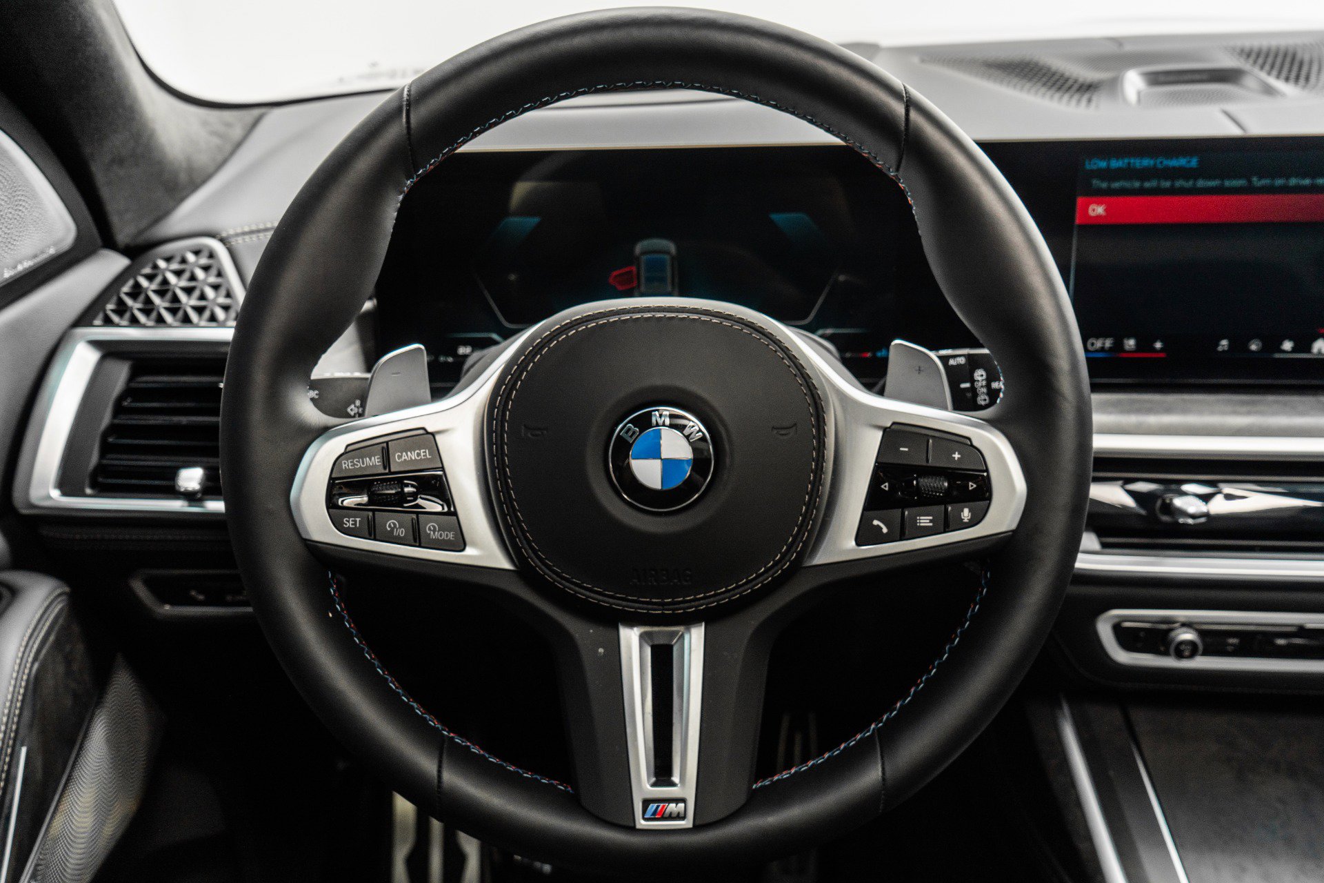 Used 2025 BMW X7 M60i image 15