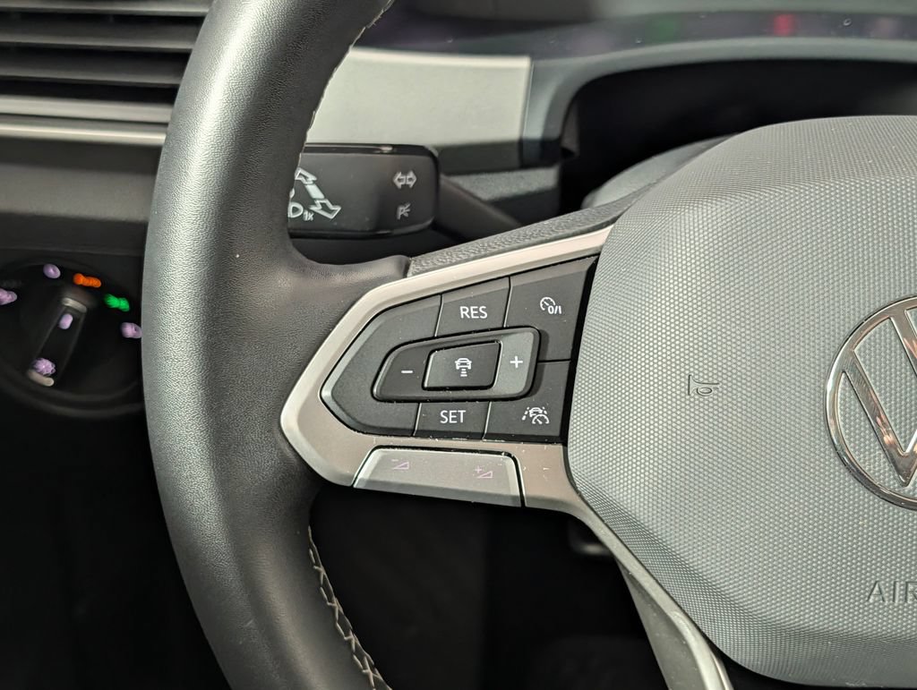 Used 2023 Volkswagen Atlas SEL AWD/4WD image 18