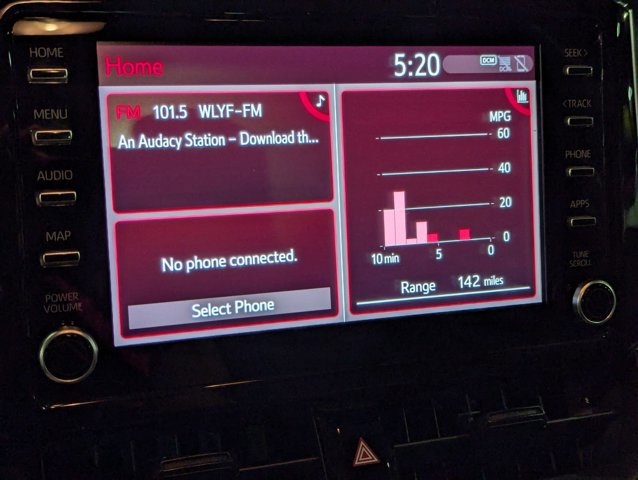 Used 2020 Toyota Corolla LE image 16