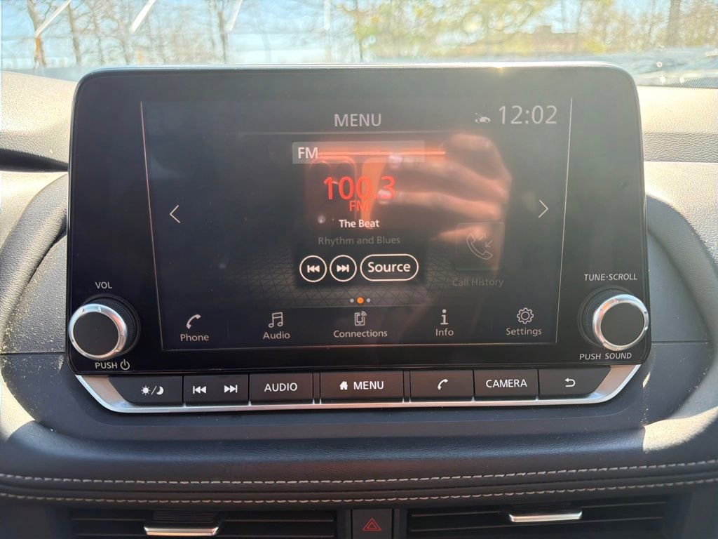 Used 2024 Nissan Rogue SV image 22