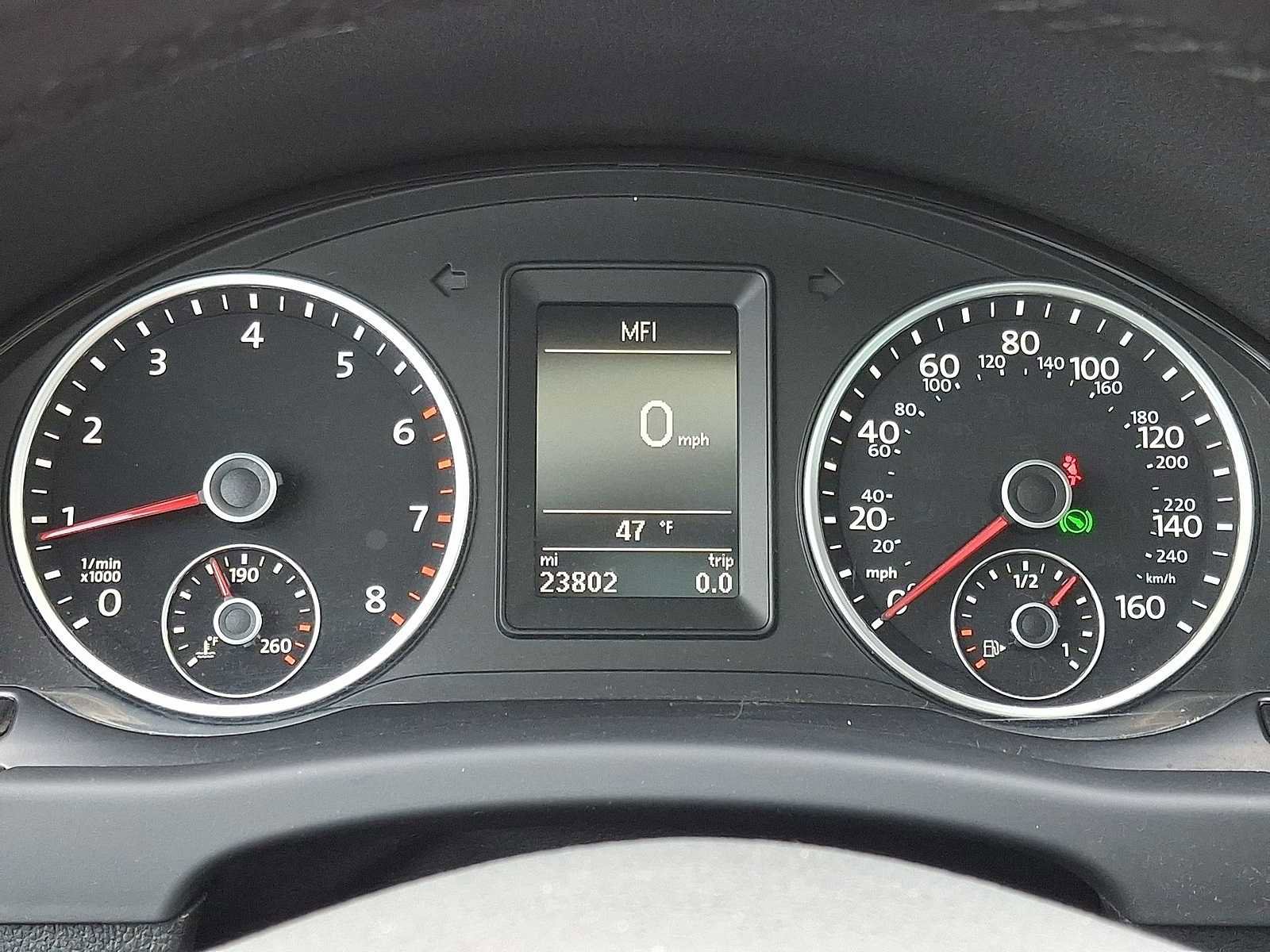 Used 2016 Volkswagen Tiguan SE image 17