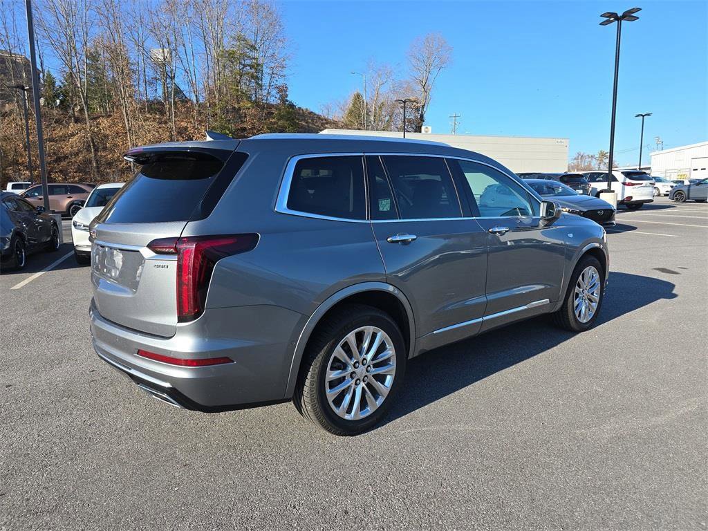 Used 2020 Cadillac XT6 Premium Luxury image 3
