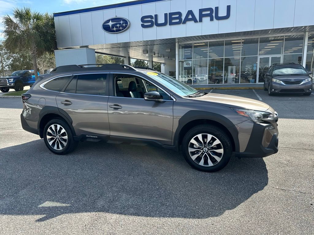 Used 2023 Subaru Outback Limited image 1