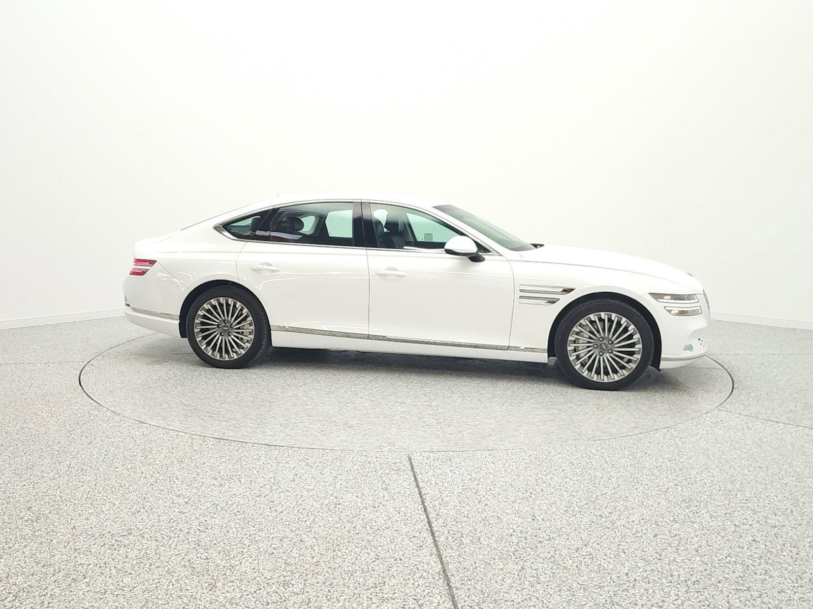 Used 2024 Genesis G80 image 4