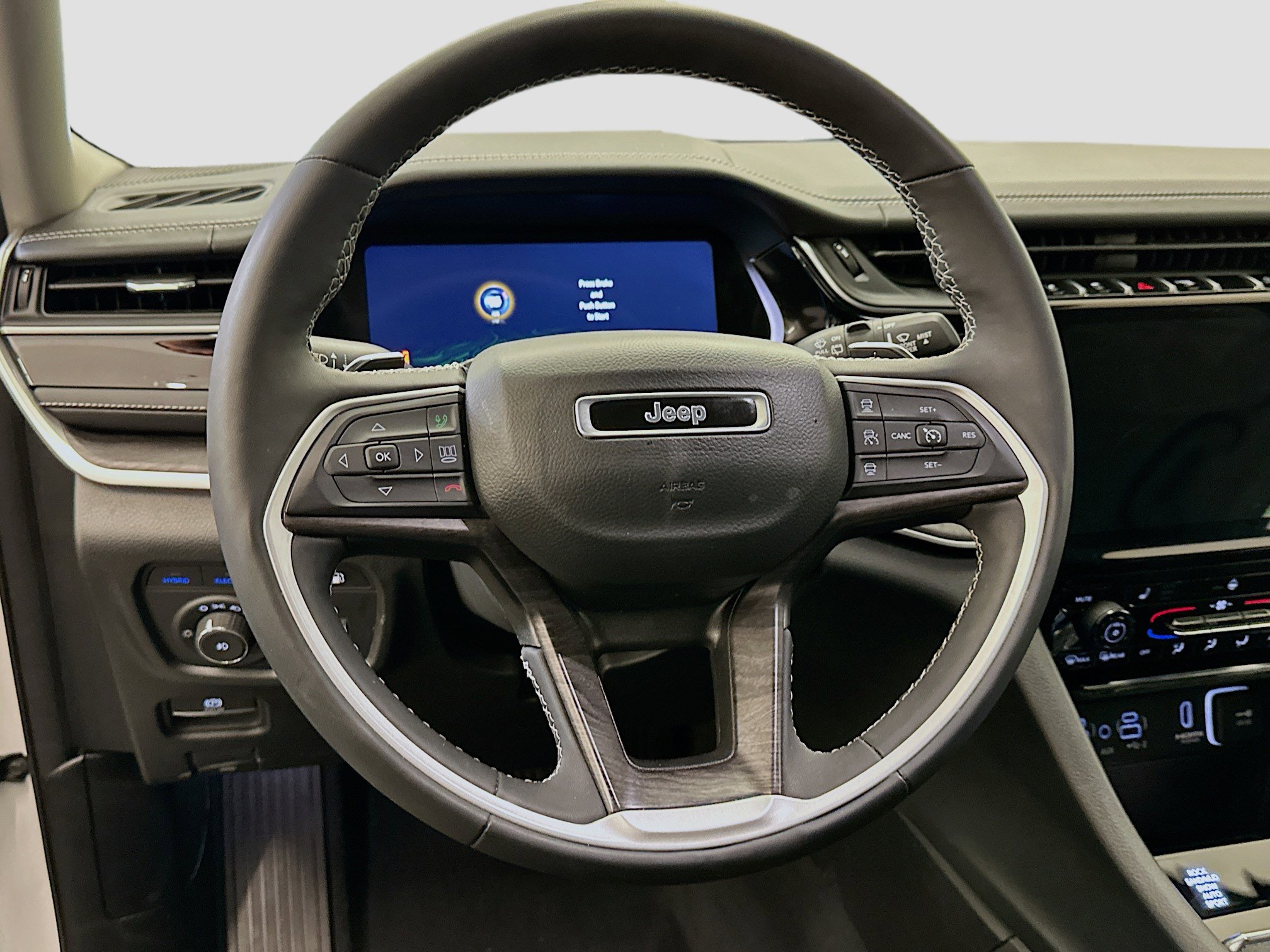 Used 2023 Jeep Grand Cherokee 4WD 4xe image 18