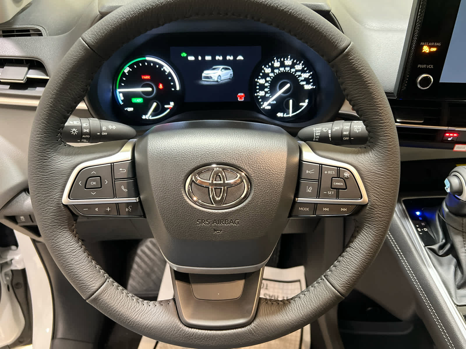 New 2026 Toyota Sienna XLE image 20