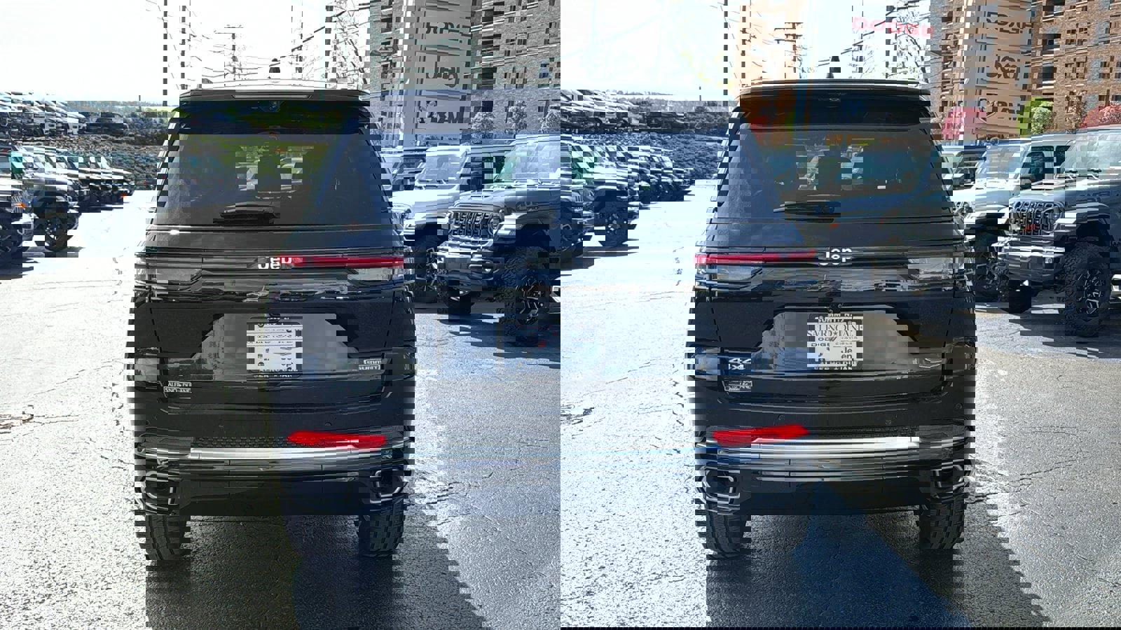 Certified 2024 Jeep Grand Cherokee Summit w/ Adv Protech Group IV image 6