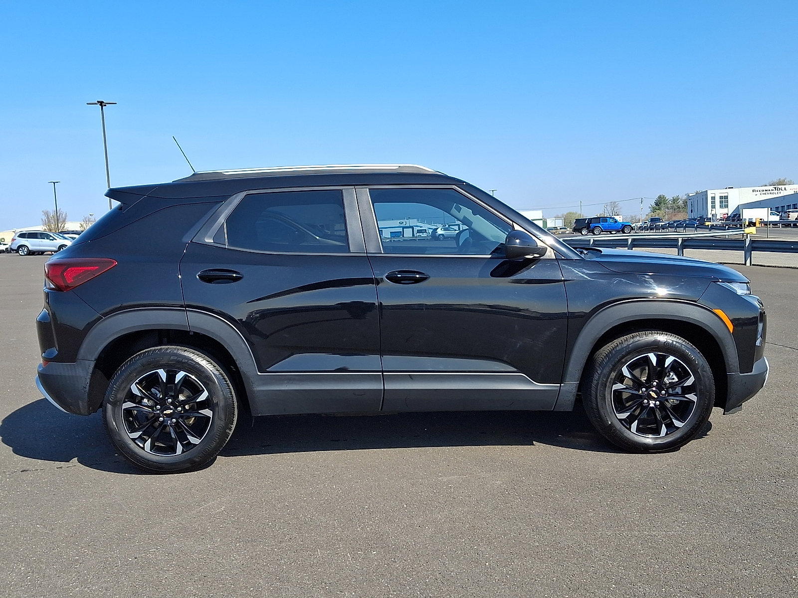 Certified 2023 Chevrolet TrailBlazer LT w/ Convenience Package image 7