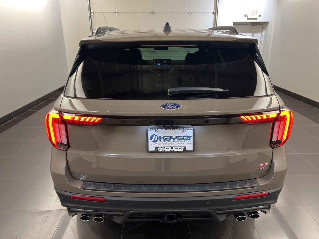 New 2026 Ford Explorer ST w/ Sun And Sound Package image 5