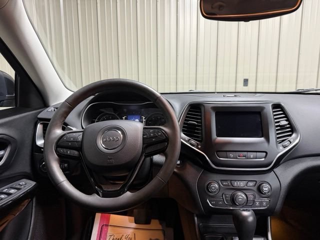 Used 2021 Jeep Cherokee Latitude Plus FWD image 30