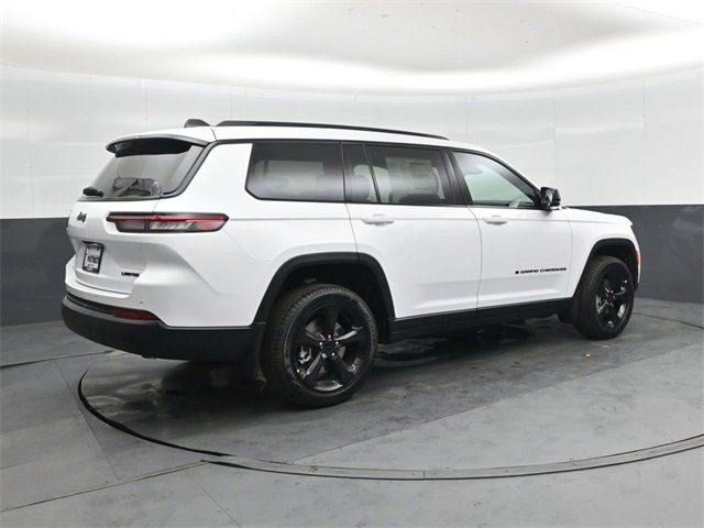 New 2025 Jeep Grand Cherokee L Limited w/ Black Appearance Package image 4