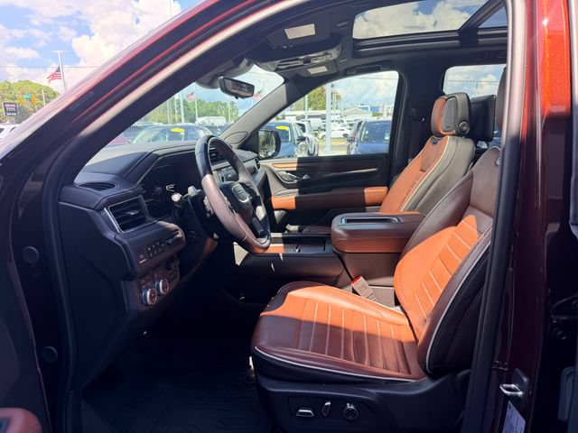 Used 2023 GMC Yukon Denali Ultimate AWD/4WD image 12