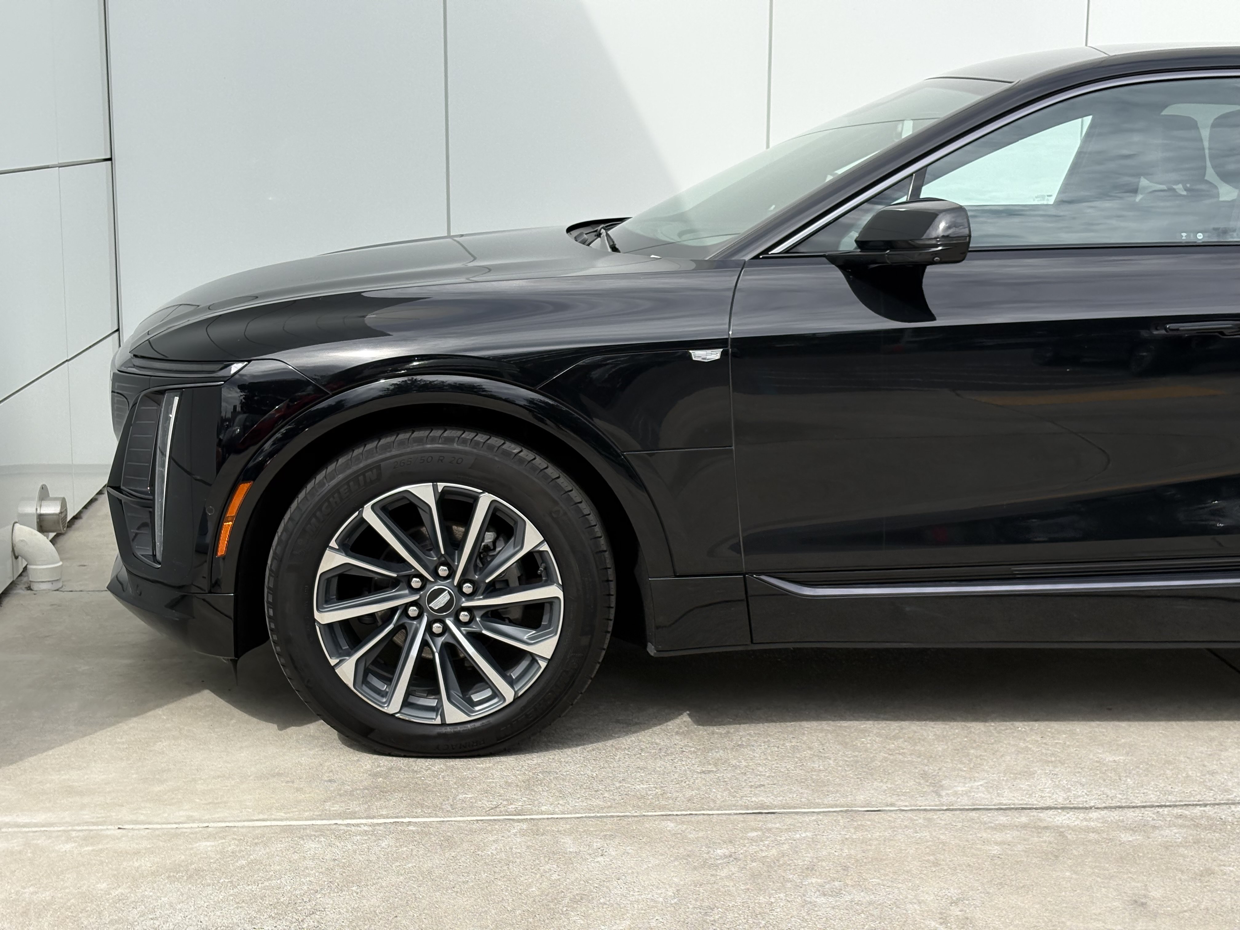 Used 2024 Cadillac Lyriq Sport w/ LPO, Floor Liner Package AWD/4WD image 5