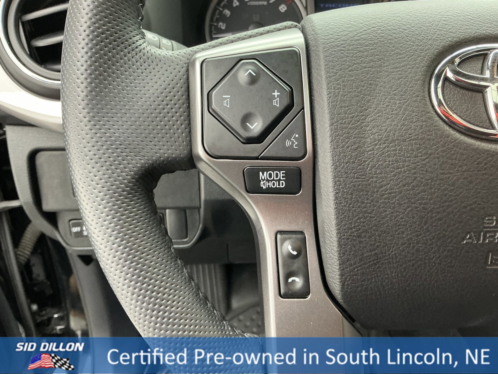 Used 2021 Toyota Tacoma Limited w/ Nightshade Package image 9