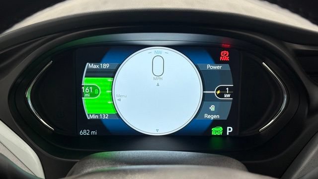 Used 2021 Chevrolet Bolt Premier w/ Infotainment Package FWD image 32