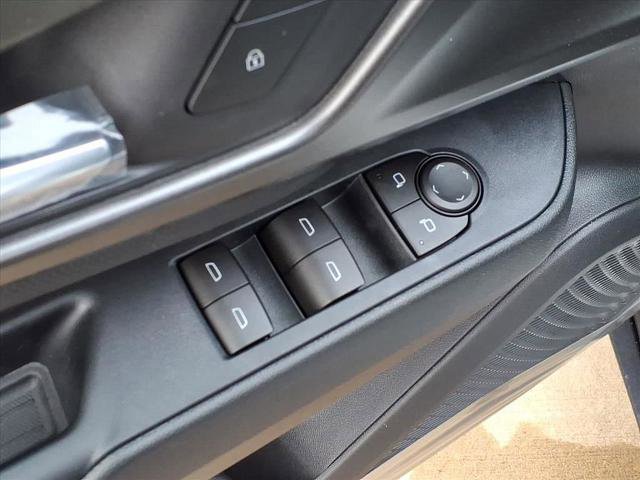 New 2026 Chevrolet Equinox EV LT image 18