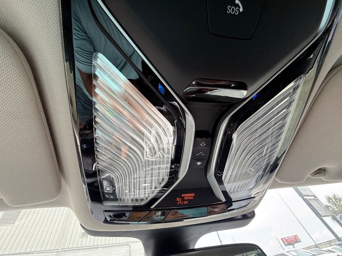 Used 2017 BMW 740i RWD image 19