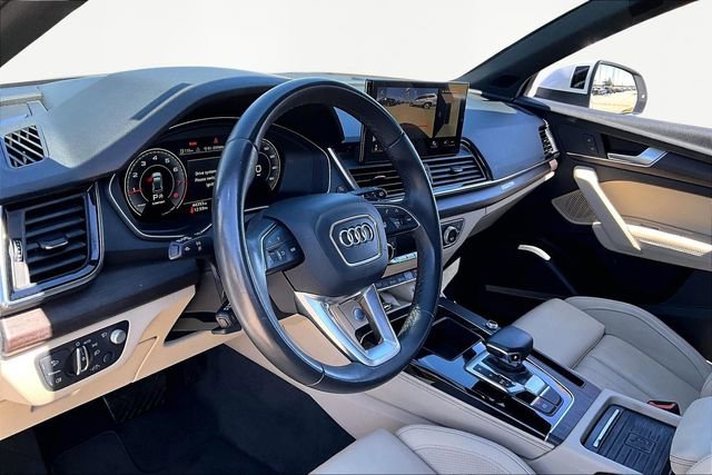 Used 2023 Audi Q5 2.0T Prestige w/ Prestige Package image 11