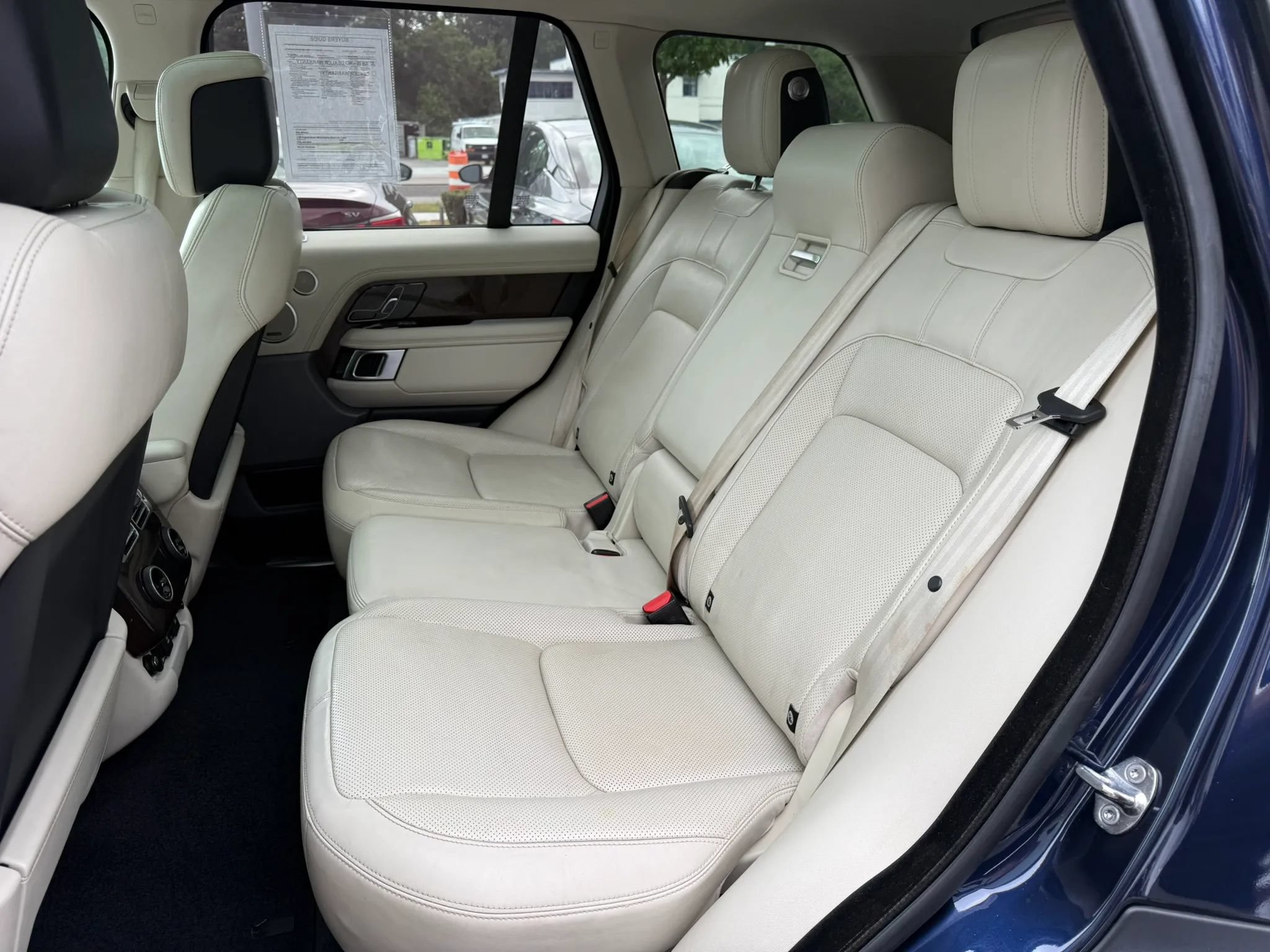 Used 2018 Land Rover Range Rover HSE AWD/4WD image 12