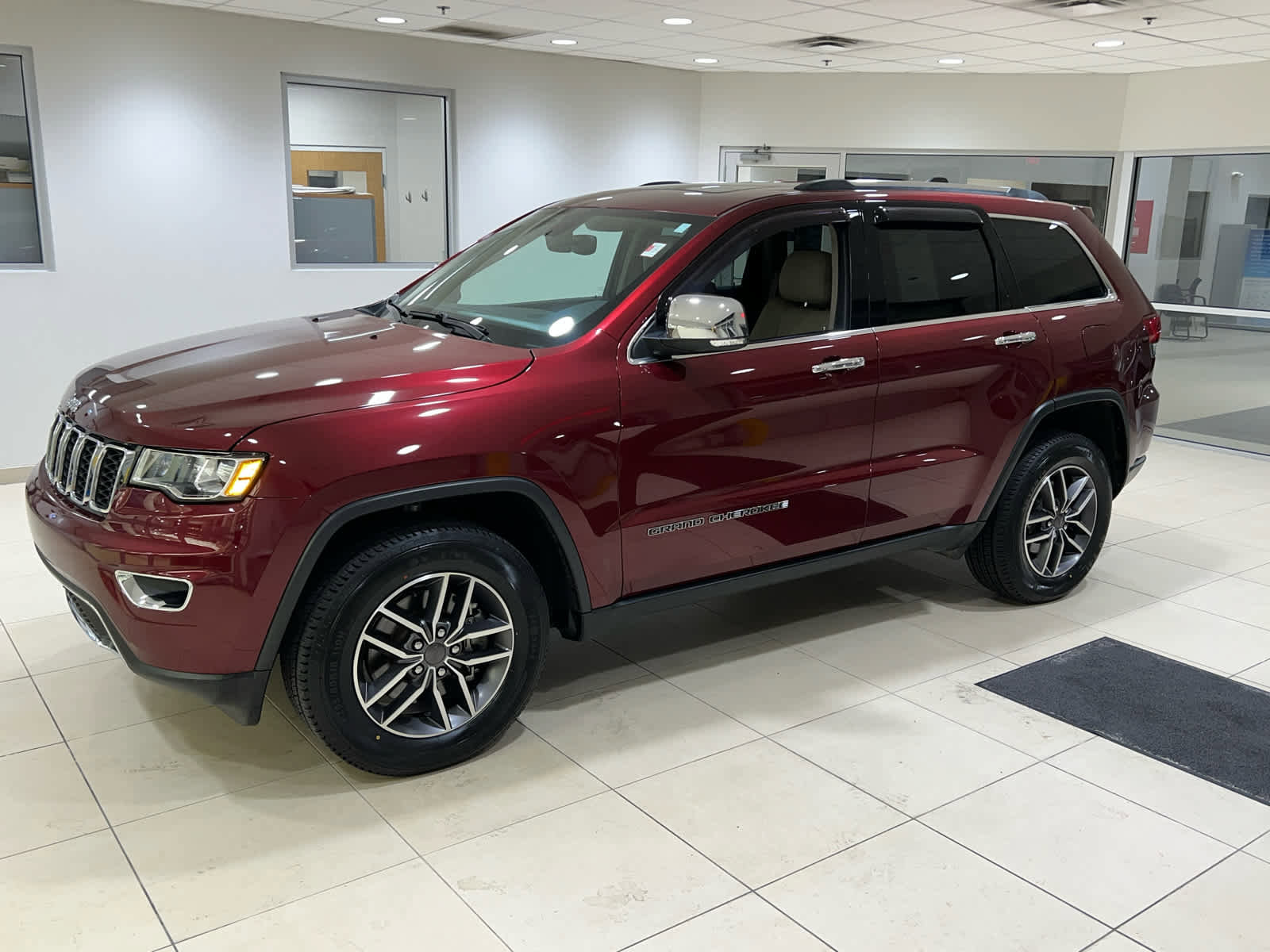 Used 2021 Jeep Grand Cherokee Limited AWD/4WD image 6