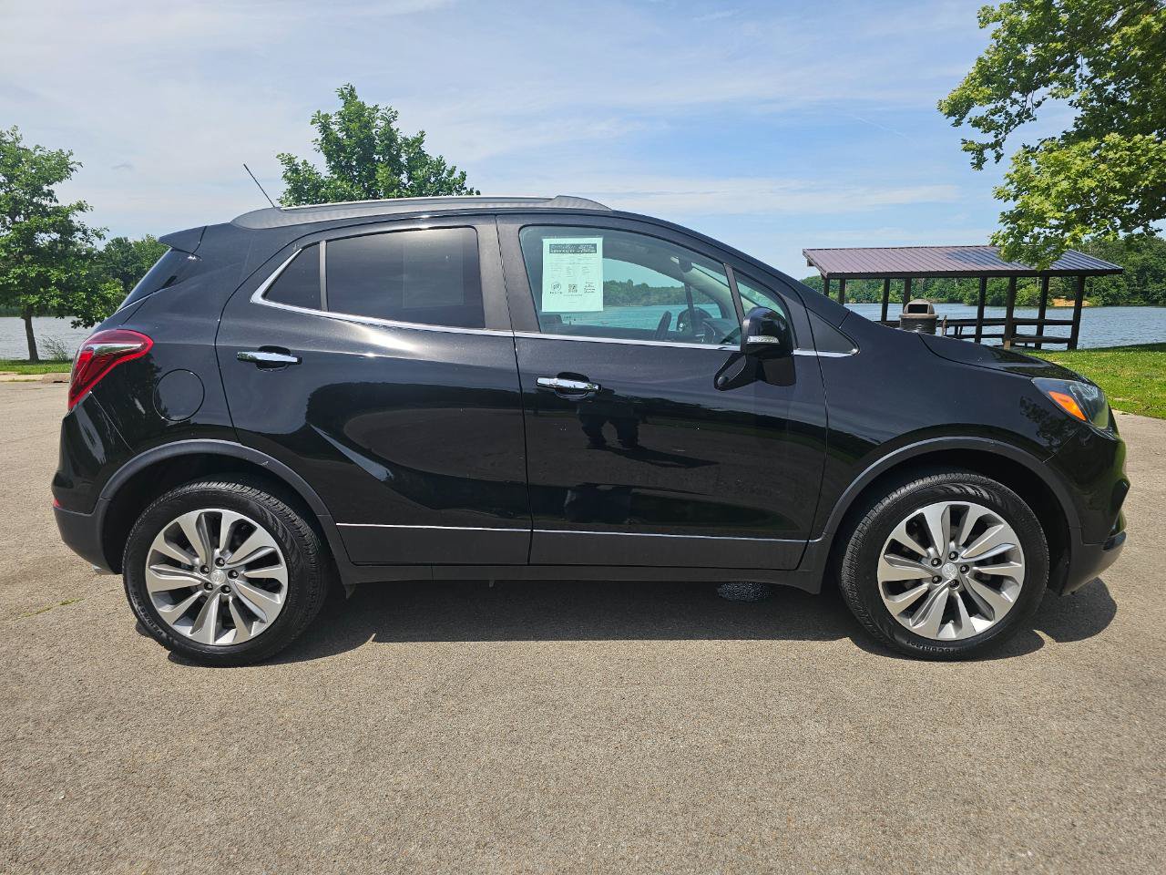 Used 2019 Buick Encore Preferred AWD/4WD image 3