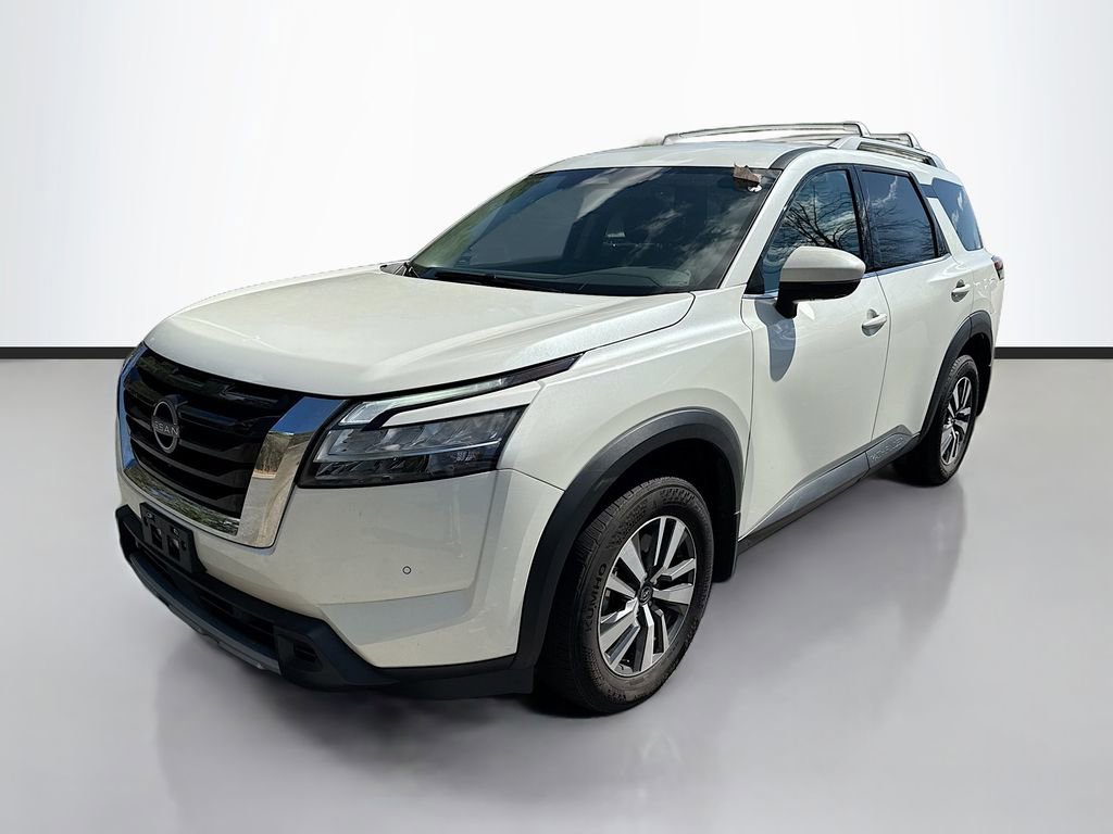 Used 2024 Nissan Pathfinder SL image 3