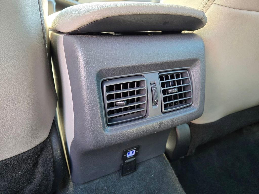 Used 2023 Toyota Camry XLE FWD image 16