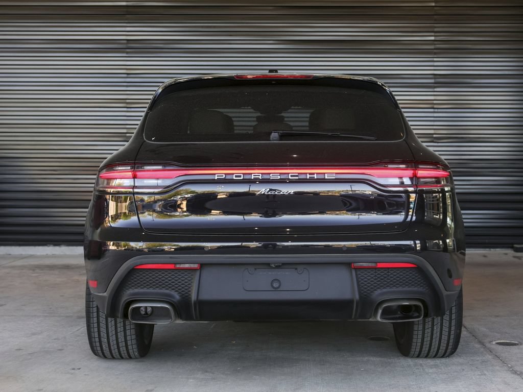 Certified 2026 Porsche Macan AWD/4WD image 6