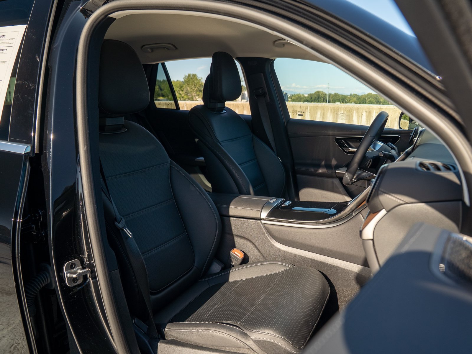 Certified 2025 Mercedes-Benz GLC 350e 4MATIC image 29