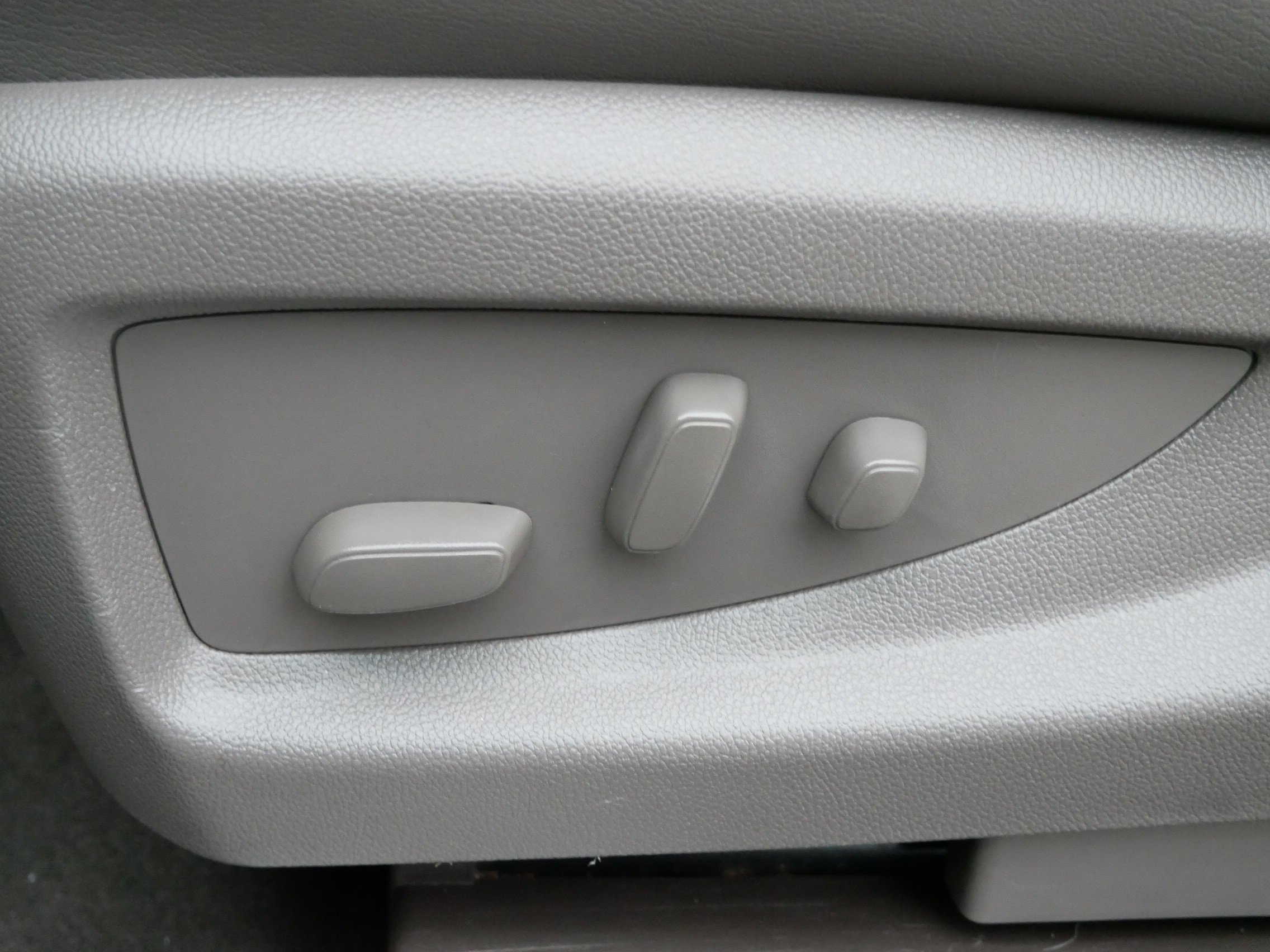 Used 2019 GMC Yukon Denali w/ Open Road Package image 17