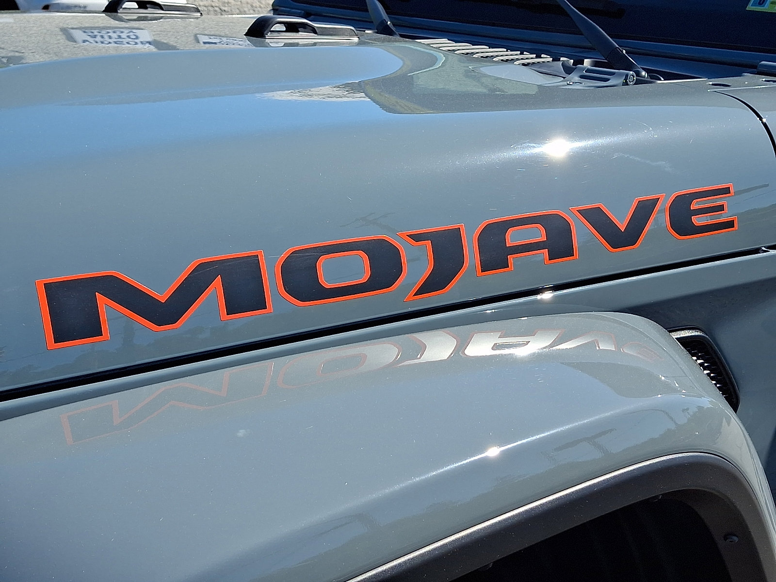 Used 2024 Jeep Gladiator Mojave AWD/4WD image 31