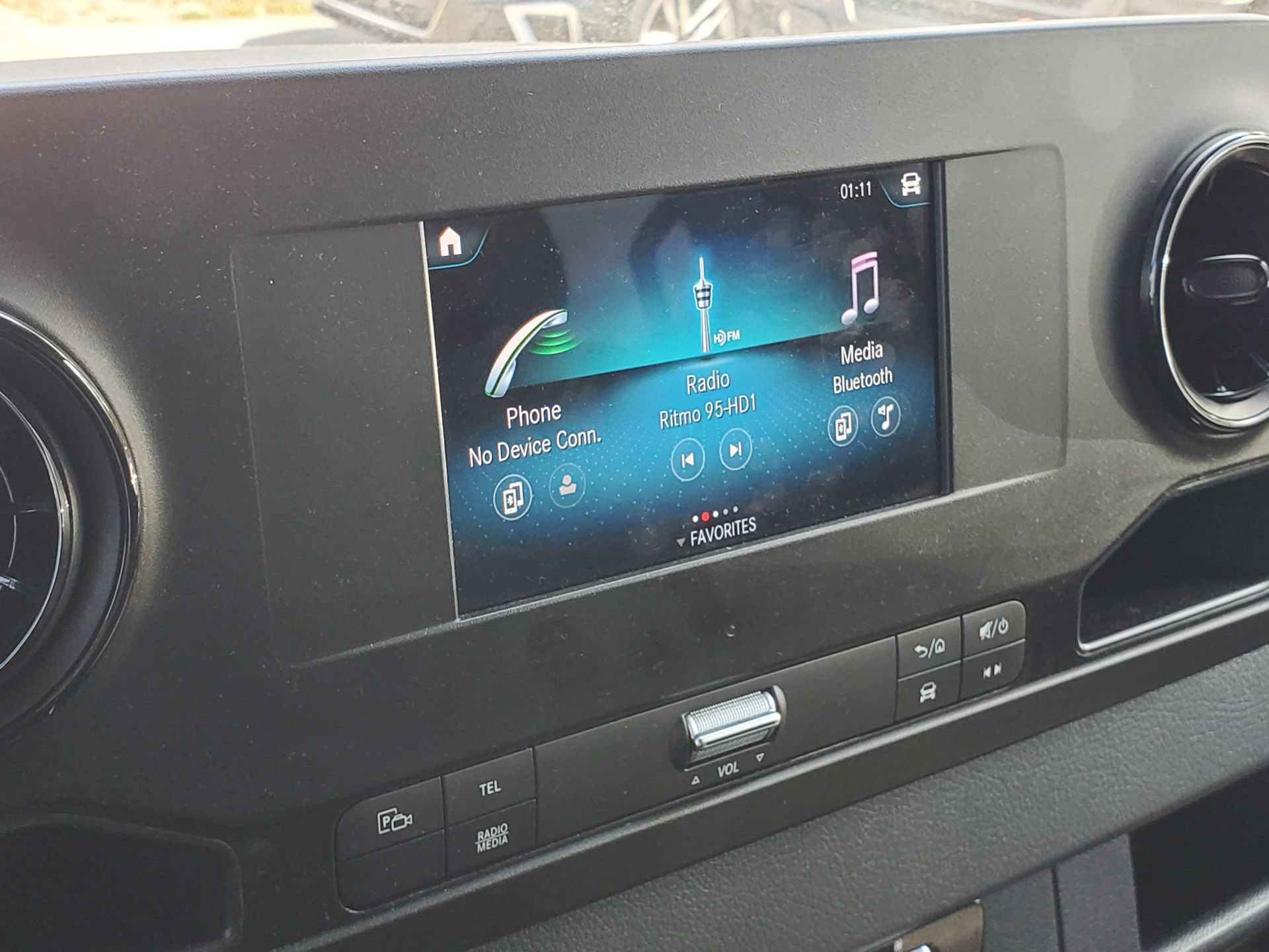 Used 2024 Mercedes-Benz Sprinter 2500 image 26