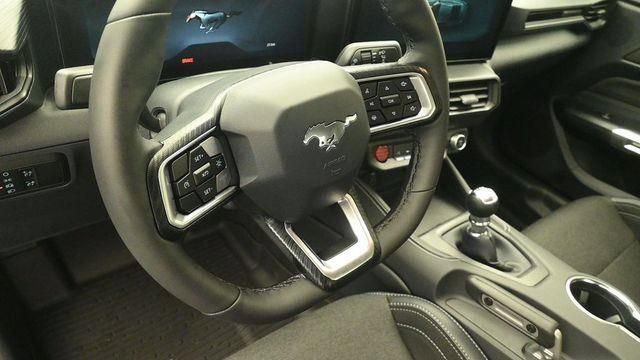 New 2026 Ford Mustang GT w/ GT Performance Package RWD image 12