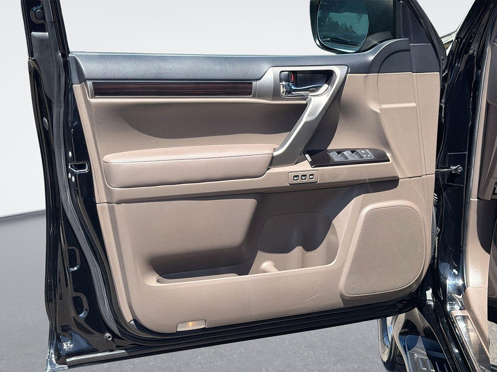 Used 2017 Lexus GX 460 AWD/4WD image 20