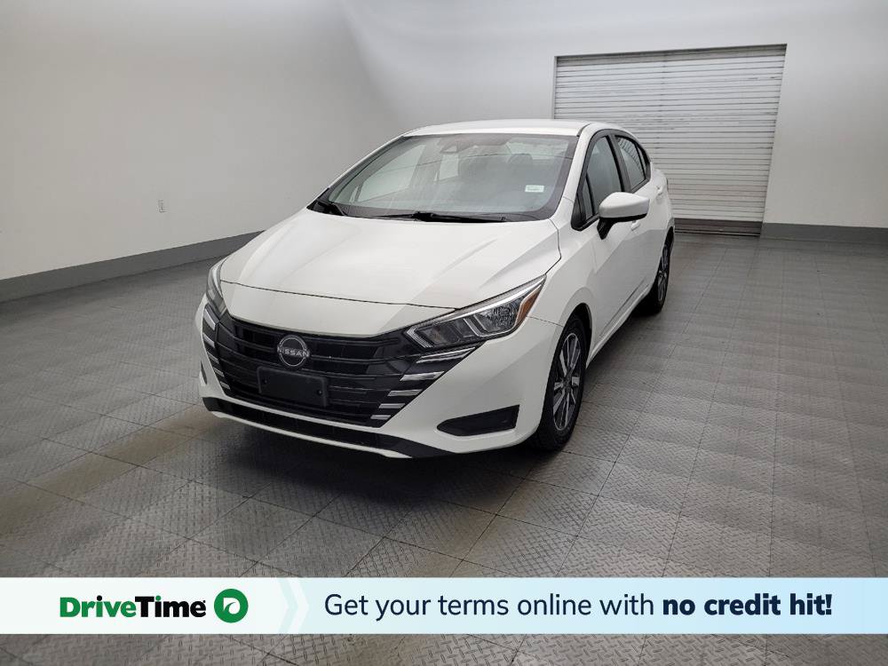 Used 2024 Nissan Versa SV FWD image 1