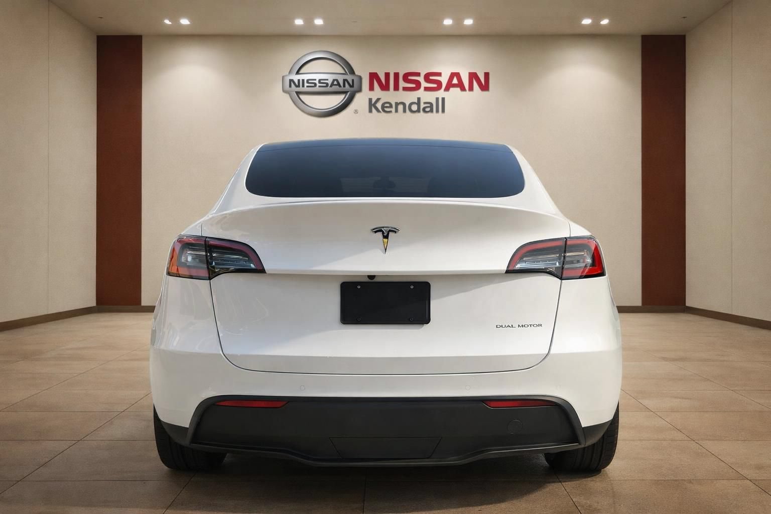Used 2021 Tesla Model Y Long Range AWD/4WD image 6